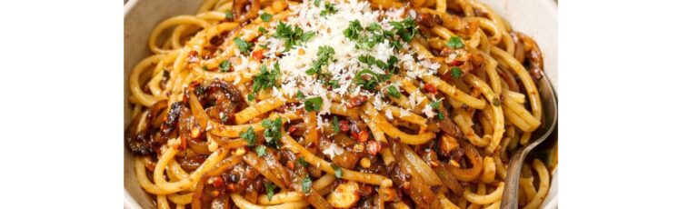 Caramelised Onion & Chilli Pasta